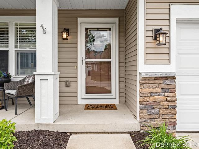 2983 Raspberry Lane