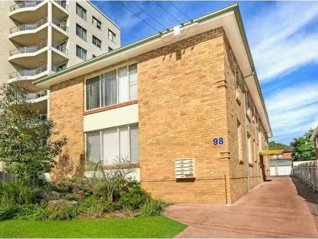 2/98 Corrimal Street, Wollongong Apartment for rent Listed by.