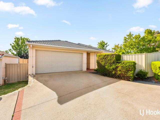 2/98 Lampard Circuit, Bruce ACT 2617 Townhouse For Rent | Domain