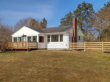 298 Main Street, Cornwall, PE, C1C 1R3 house for sale Listi.