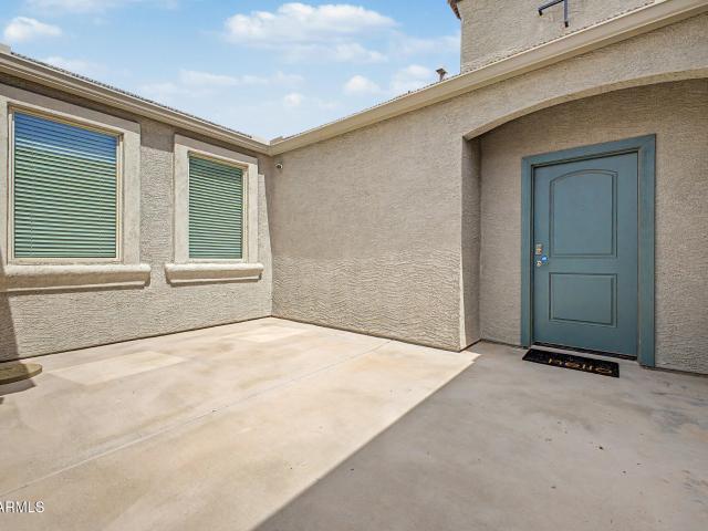29981 W Earll Drive