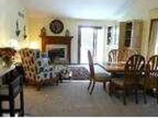 $299 / 2br King, Queen Bedroom, sofa bed, 2 bath