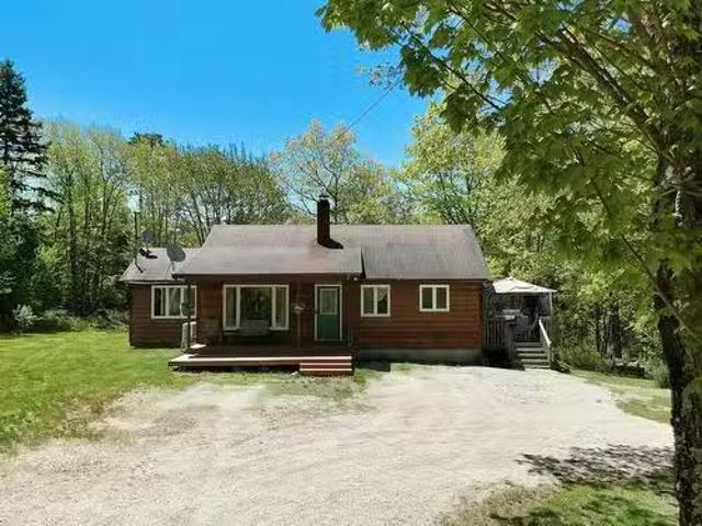 299 Armstrong Road, Windsor Road, NS, B0J 1J0 house for sale.