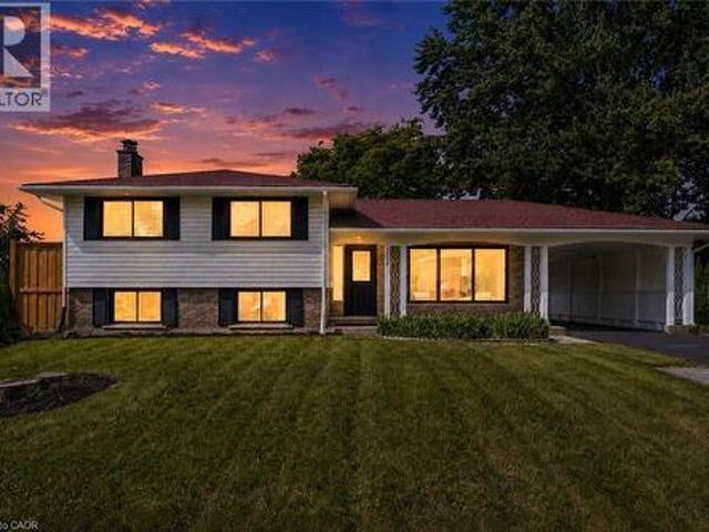 299 Dale Crescent, Waterloo, ON, N2J 3Y4 house for sale | Listing ID 40856 | Royal LePage