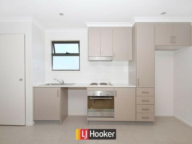 2/99 ian nicol street, watson act for rent lj hooker