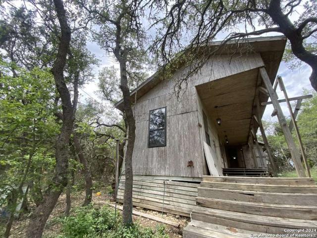 299 N Loop Dr, Blanco, TX 78606 | MLS #1777