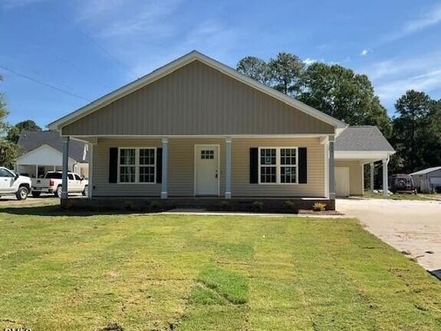 299 S Main St, Four Oaks, NC 27524