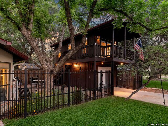 299 W Edgewater Ter