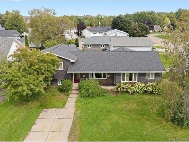 29 31 Fulton Cres, Moncton, NB, E1C 9J1 house for sale | Listing ID NB147850 | Royal LePage