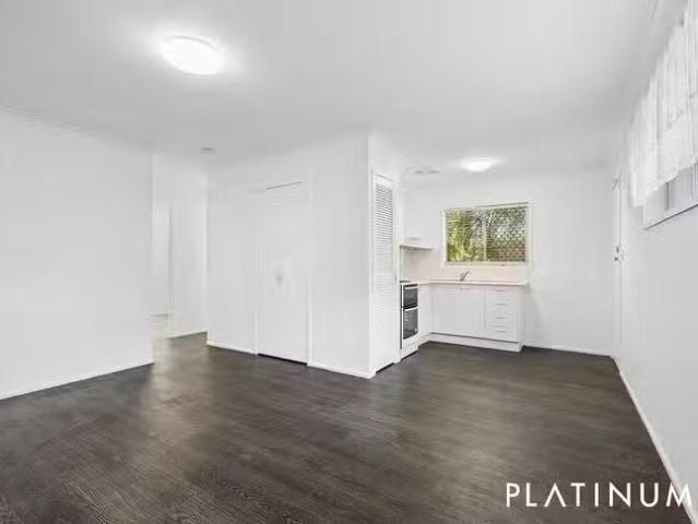 2/9 Twenty Third Avenue, Palm Beach, QLD 4221