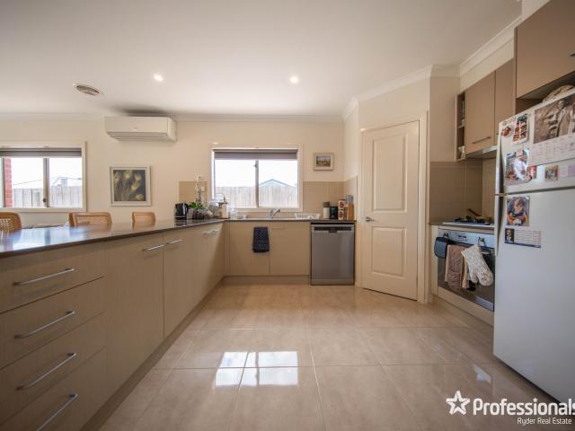 2/9 Verne ClDelahey VIC 3037, Australia