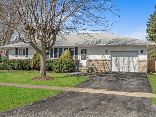 29 W Oak St, Piper City, IL 60959