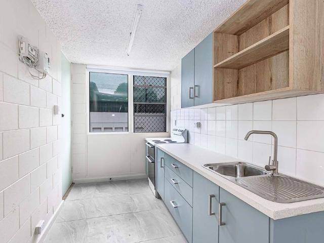 2/9 Warburton St, North Ward