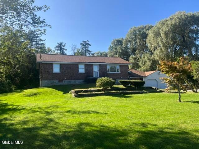 29 White Road