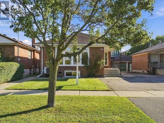 29 Willowbrook Road, Toronto, ON, M8Z 4A8 house for sale | Listing ID W14028 | Royal LePage