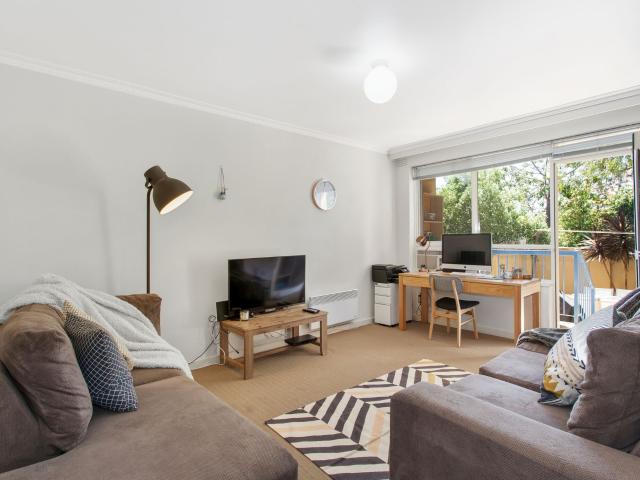 2/9 Wyuna Road, Caulfield North, VIC 3161 Apartment for Rent Ray White Carnegie
