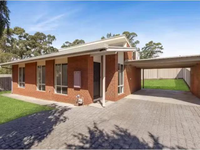 2/9 Akoonah Drive, Golden Square Apartment for rent Listed by.