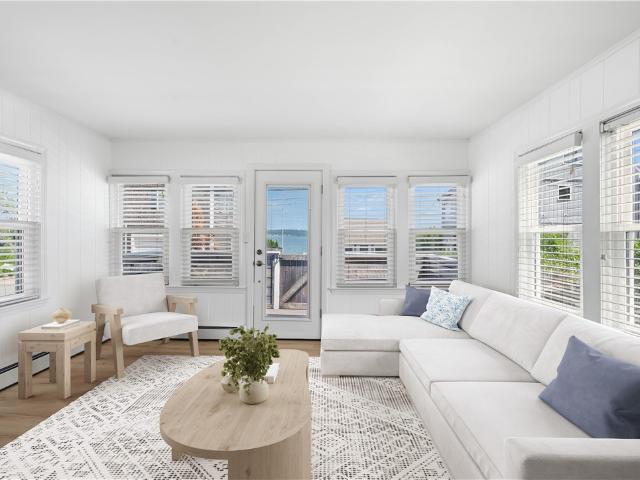 29 Aquidneck Avenue