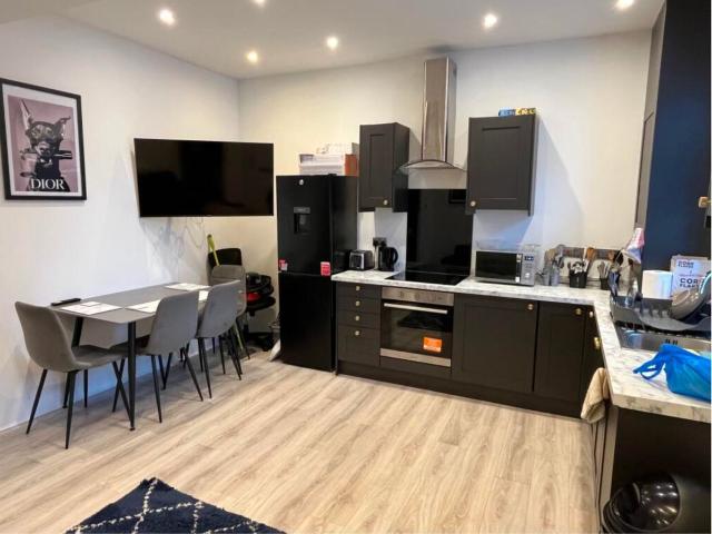 29 Autumn Place, Leeds LS6, 3 bed terraced house to rent, £1,500 pcm | PrimeLocation