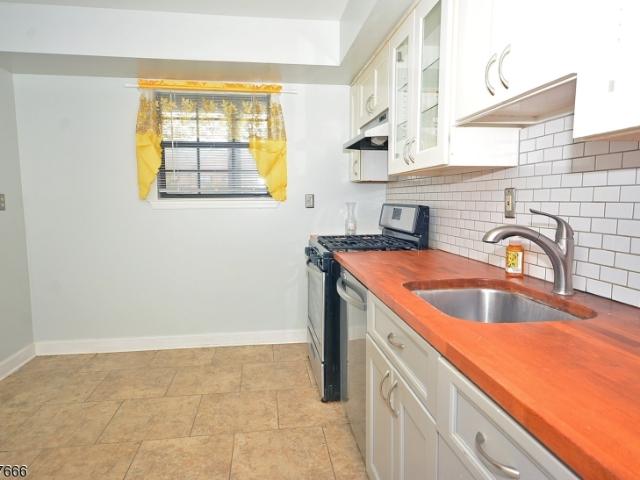 29 Barclay Ct