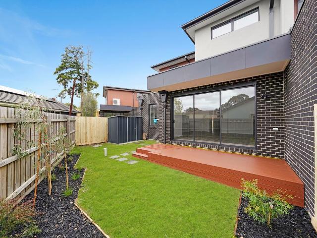 2/9 Bent Court, WANTIRNA SOUTH, VIC 3152