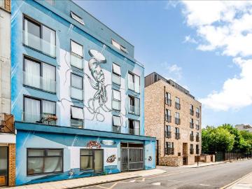 29 bedroom block of apartments for sale