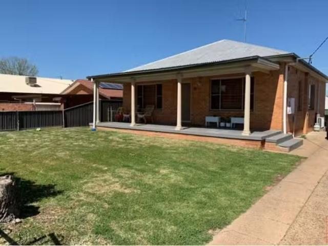 29 Boundary Road, DUBBO House for rent Listed by Angela Sincl.