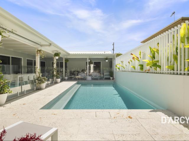 29 BUCCLEUGH STMOFFAT BEACH, Australia