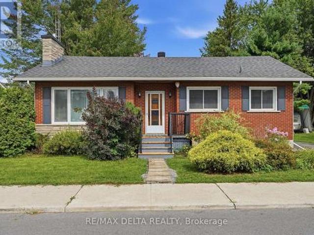 29 Catherine Street E, North Glengarry, ON, K0C 1T0 house for sale | Listing ID X13721 | Royal LePage