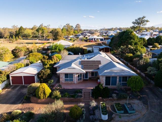 29 Charmaine Court, Kleinton Family Living on 3133m² with Rural Outlook