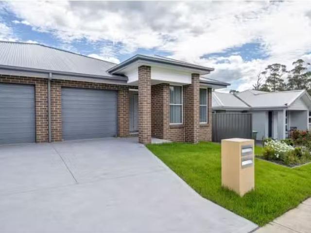 2/9 CINNAMON WAY, Morisset House for rent Listed by Teresa Wi.