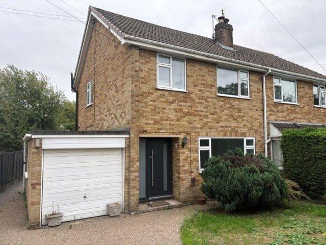 29 Common Lane, Welton, HU15 1PT 3 bed semi detached house to rent £1,150 pcm £265 pw