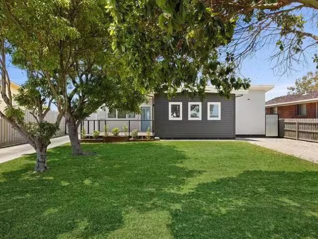 29 Coatsworth Avenue, St Leonards, VIC 3223
