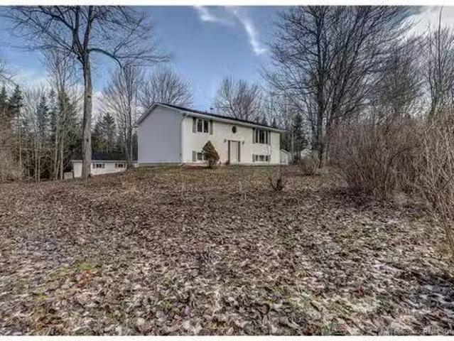 29 Colonial Dr, Smiths Creek, NB, E4G 2M6 house for sale Li.