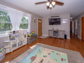 29 Clove Rd
