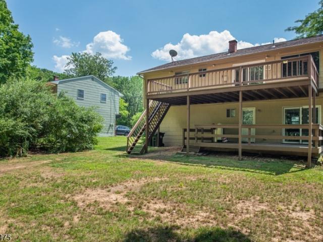29 Downstream Dr