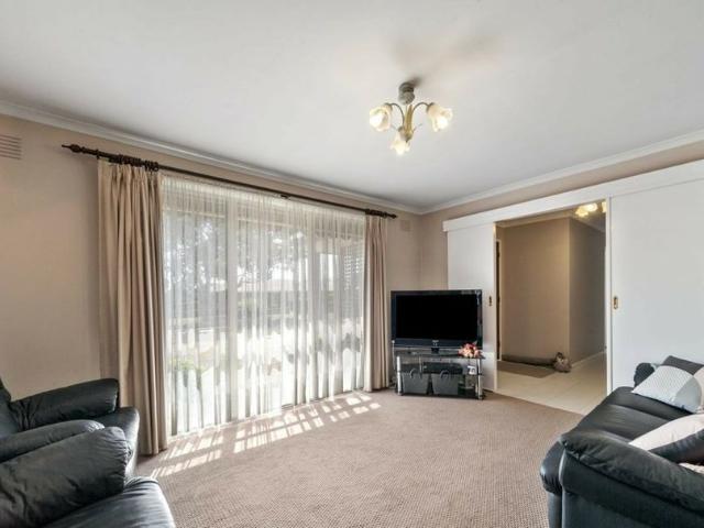 29 Duff Street, Cranbourne VIC