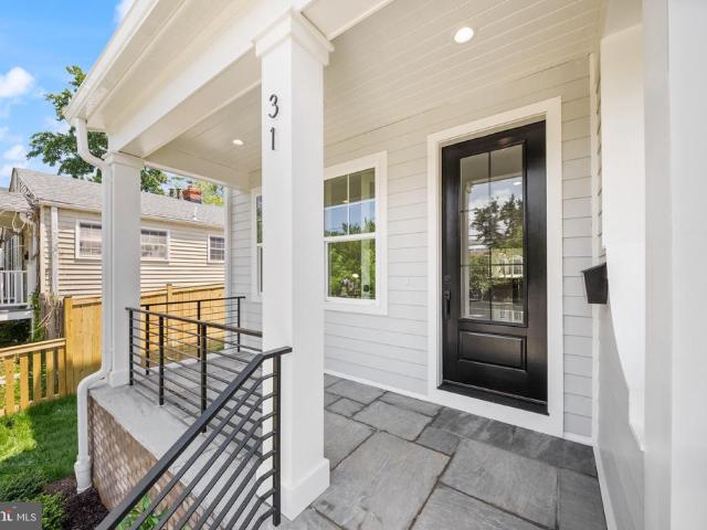 29 E Reed Avenue