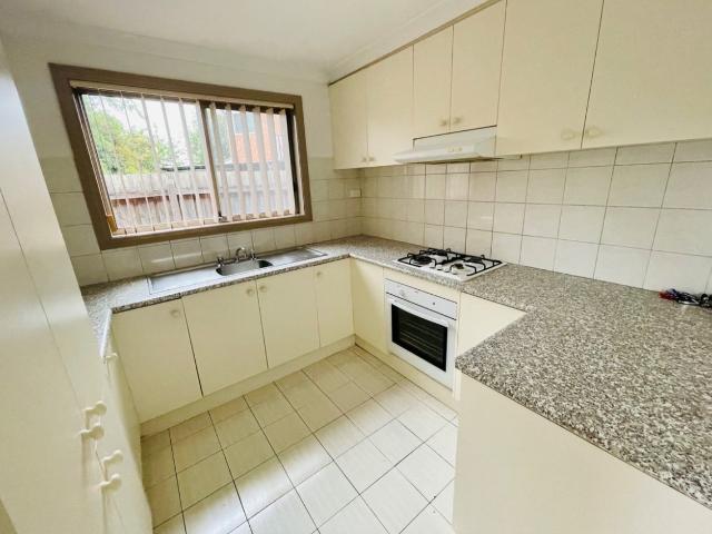 2/9 Elaine Close Epping, VIC 3076