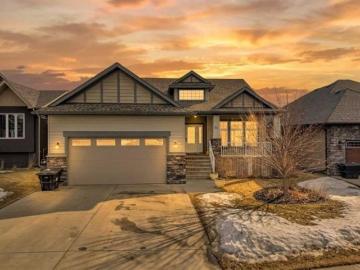 Lacombe, Alberta - Garden, Fireplace, Deck