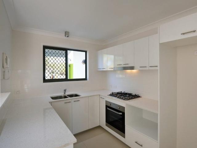 2/9 Fisher Street West Gladstone, QLD 4680