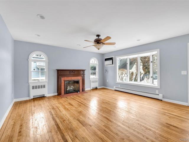 29 Glen Cove Drive