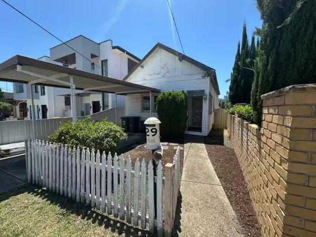 29 Houison Street, WESTMEAD House for rent Listed by Tag Re R.