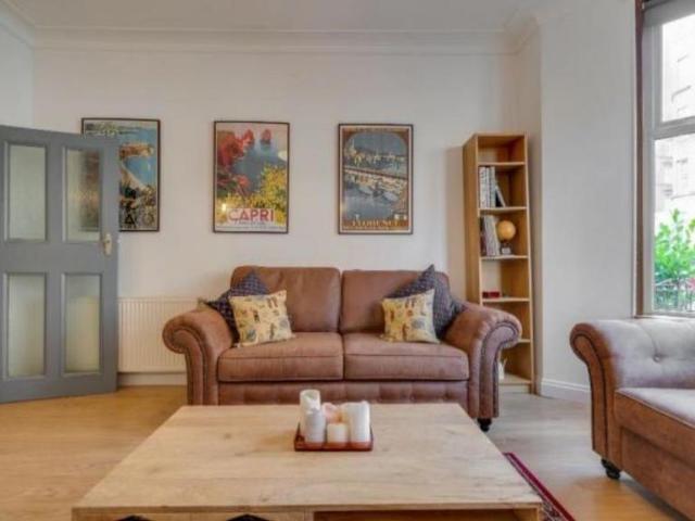 29 Kennoway Drive, Thornwood, Glasgow, G11 7UD, United Kingdom | 1 bed apartment for rent #140397013 | Rentberry