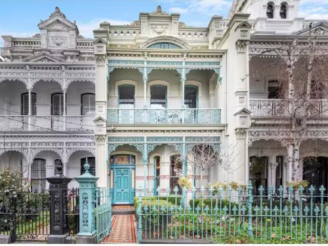 29 Kerferd Road, Albert Park House for rent Listed by Jane Fe.