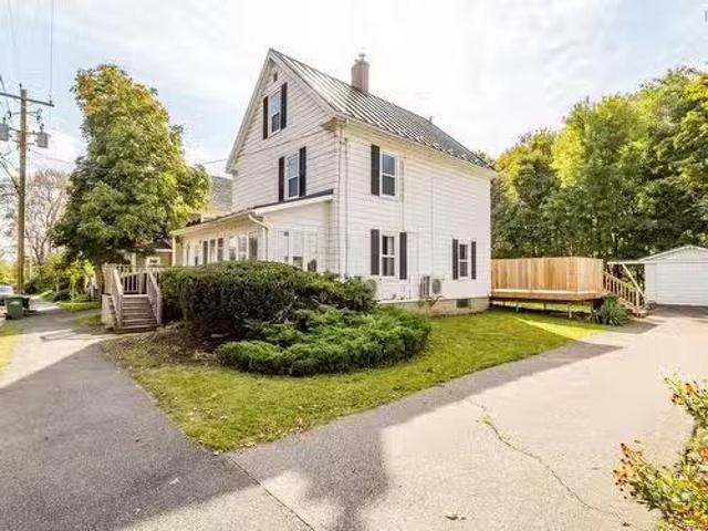 29 Klonperson Street, Kentville, NS, B4N 1J1 house for sale.