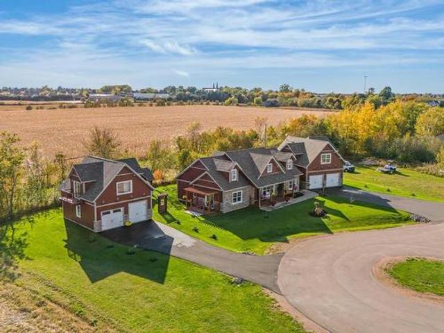 29 Laughlin Street, Miscouche, PE, C0B 1T0 house for sale | Listing ID 202618 | Royal LePage