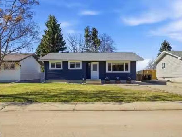29 Moreland Road, Sherwood Park, AB, T8A 0P4 house for sale.