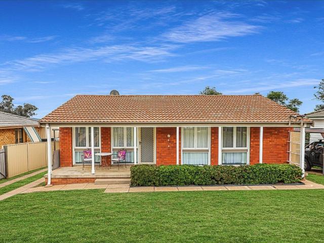 29 Mountview Crescent, TAMWORTH NSW 2340