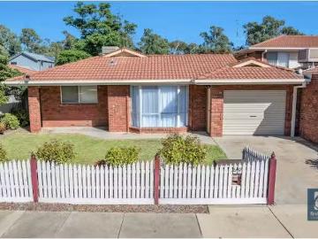 Echuca, Campaspe, Victoria, Victoria - Garden